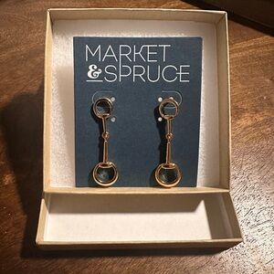 NWT Market & Spruce Gold Stirrup Drop Earrings, Gold